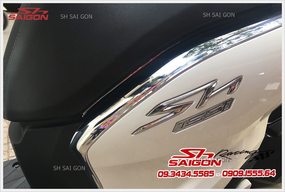 Hình ảnh xe sh vn 2017 gắn ốp sườn sh 300i đẹp nhẹ nhàng tại Shop SH Sài Gòn